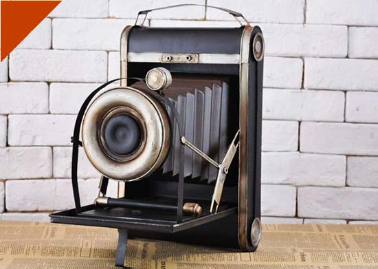 Black 1:1 Scale Vintage Tinplate Camera Model