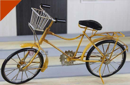 Black / Red / Yellow / White Handmade Tinplate Bicycle Model