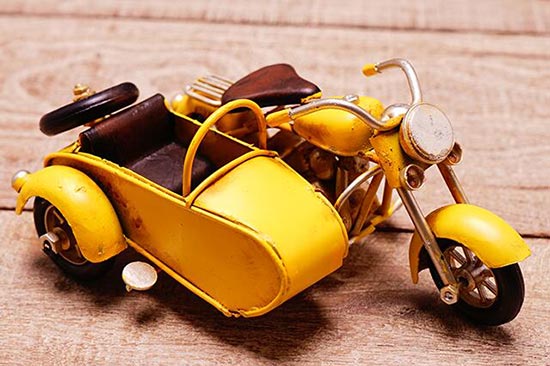 Mini Scale Vintage Yellow / Black / Blue Tinplate Sidecar Model