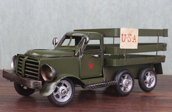 Retro Red / Green Handmade Tinplate U.S. A Truck Model
