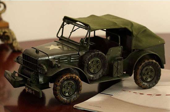 Vintage Medium Size Army Green Tinplate Military Jeep Model