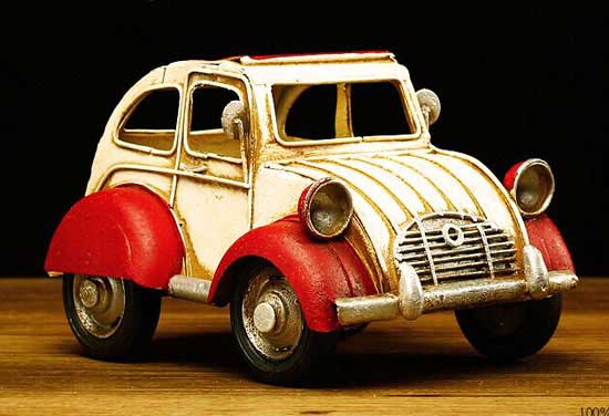 Small Scale White-Red Tinplate Citroen Vintage Car Pen Container