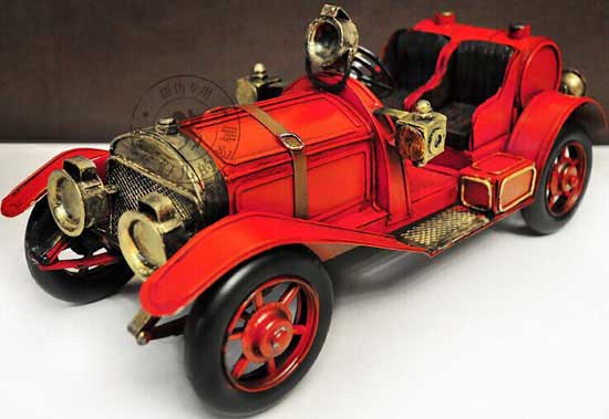 Handmade Red Medium Scale Tinplate 1910 Ford T-type Car Model
