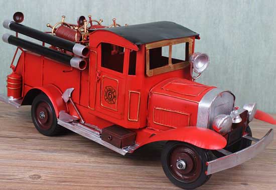 Large Scale Handmade Red Tinplate Fire Fighting Truck Model