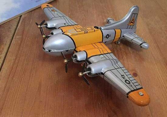 Handmade Medium Scale Yellow-Silver Tinplate B17 Bomber Model