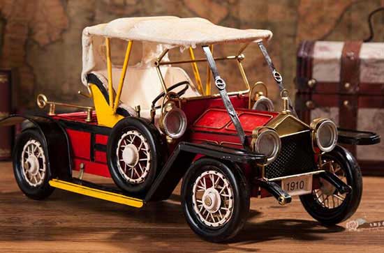 Red Handmade Retro Medium Scale Tinplate 1910 Rolls-Royce Model